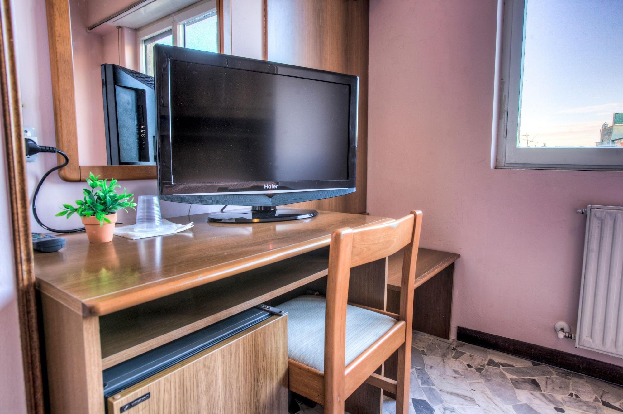 Hotel Riviera Санремо Экстерьер фото
